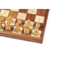 Jeu d'échecs pour personnes malvoyantes