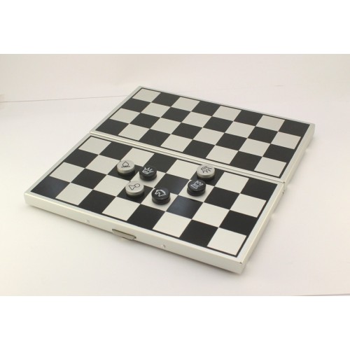 Coffret d'échecs en métal...