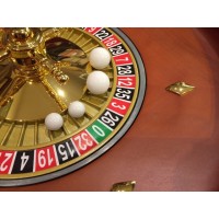 Roulette Casino Bois Teinté Acajou 36cm 